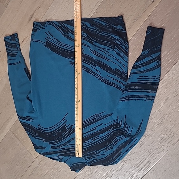 Chico's Sweater Women's sz 1/M Green/Black Abstract Mock Neck Lightweigh Sweater - Picture 7 of 9